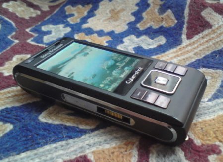 Sony Ericsson C905    Cybershot      